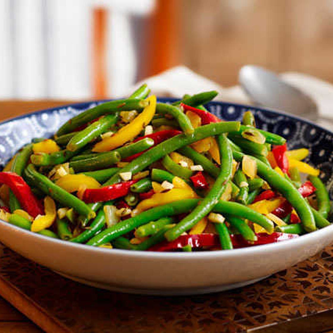 Green beans and mixed peppers with cumin