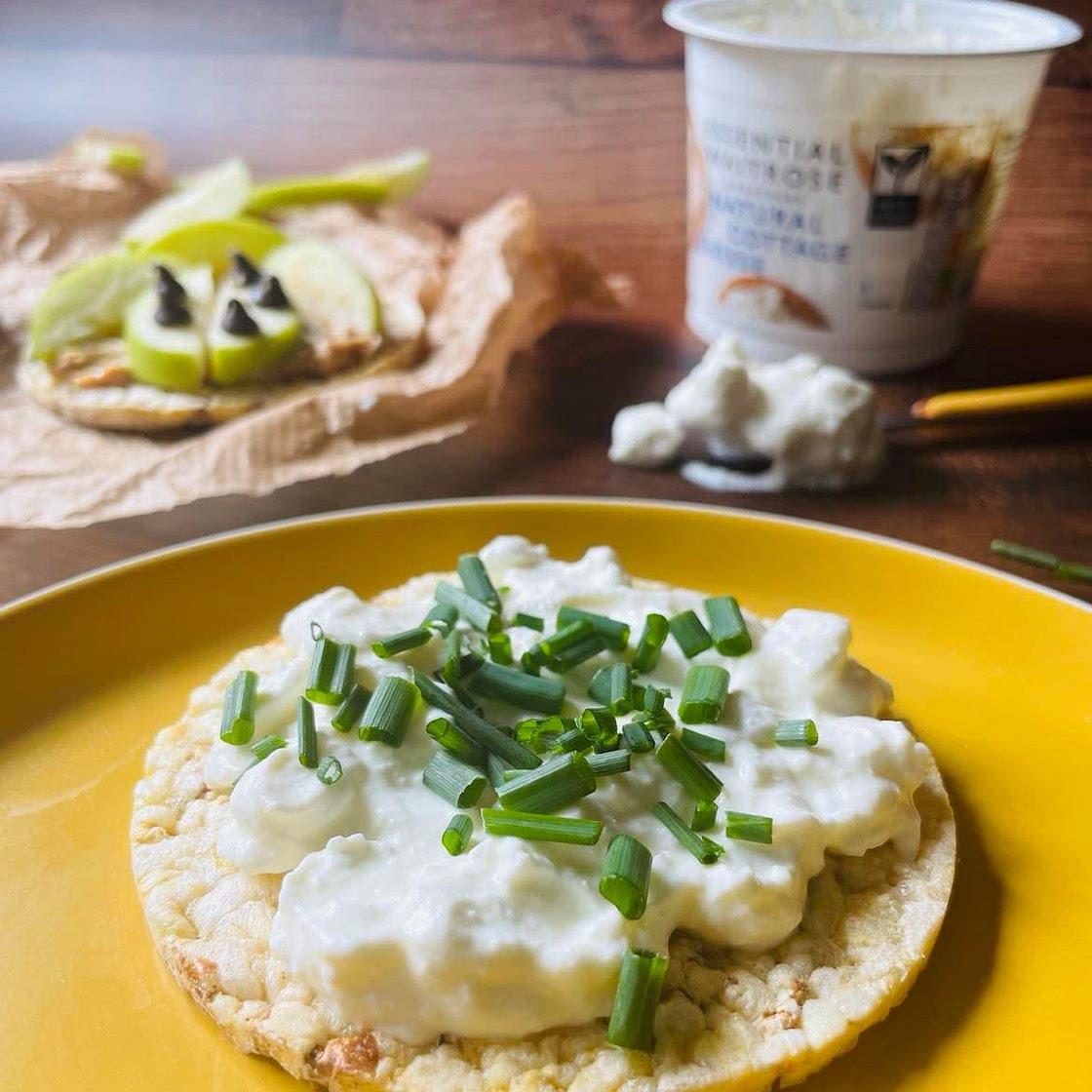 Rice Cake with Cottage Cheese & Chives (Gluten Free Snack)