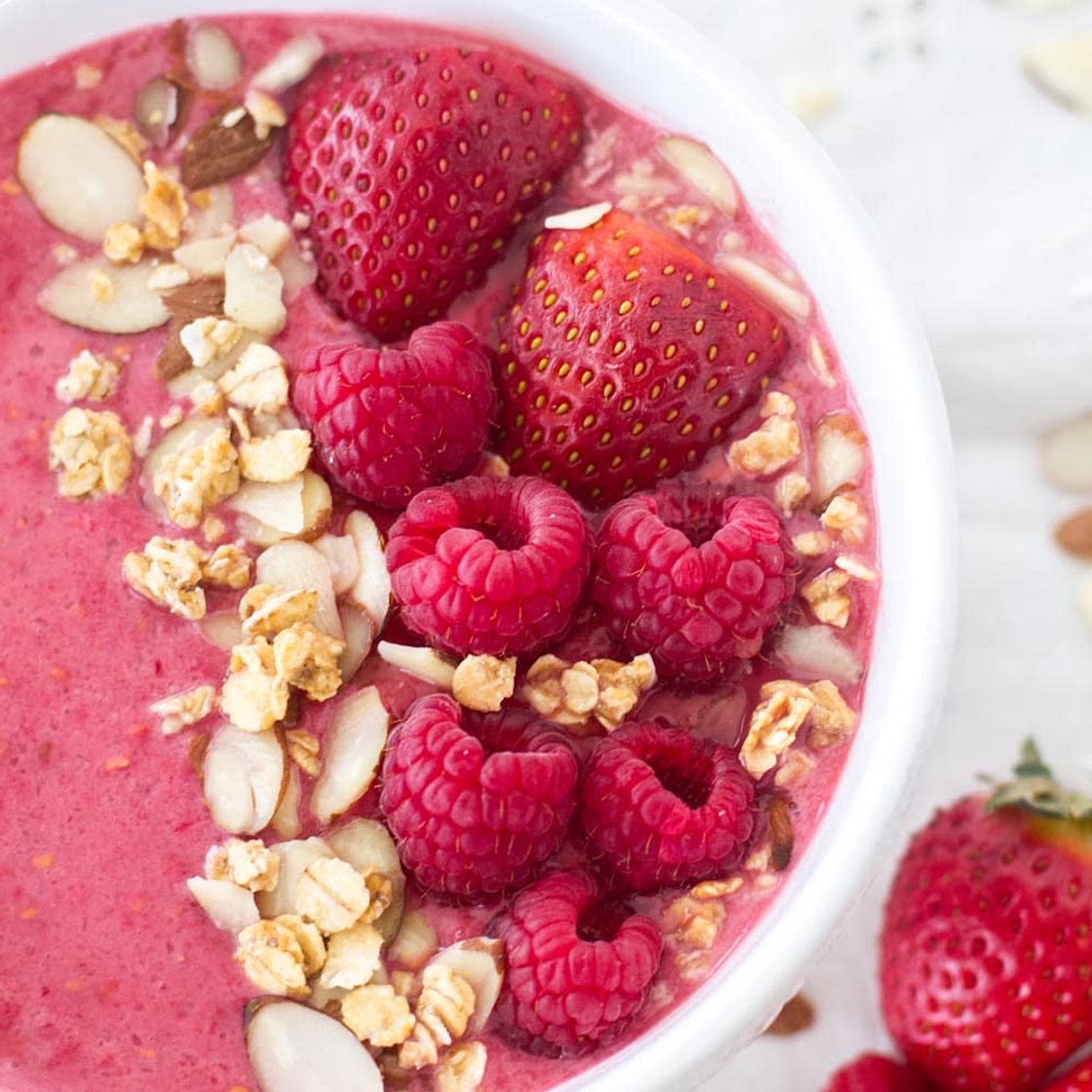 Raspberry Strawberry Smoothie Bowl