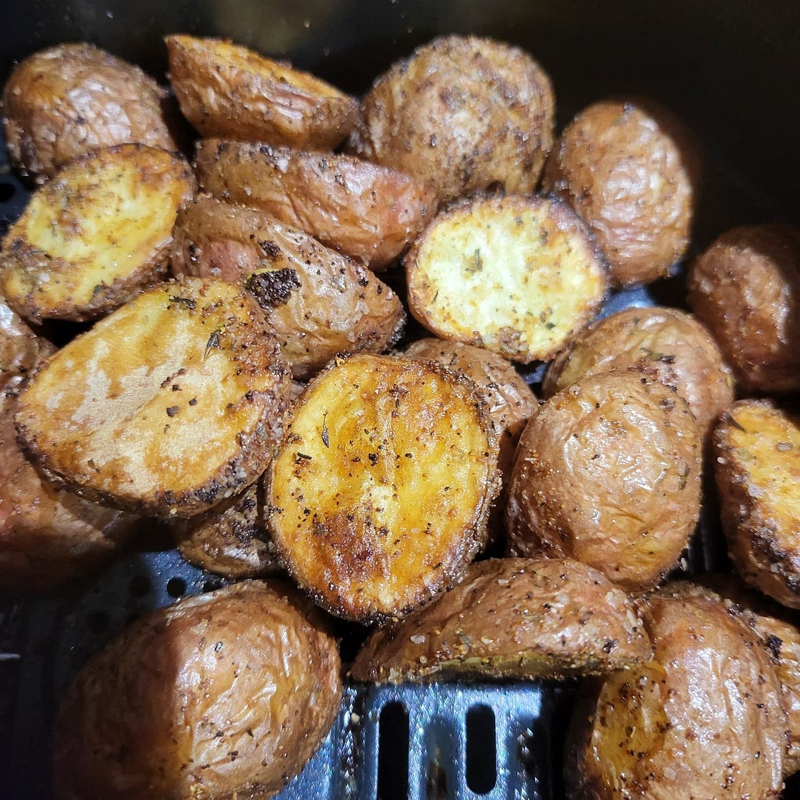 Air Fryer Crispy Potatoes