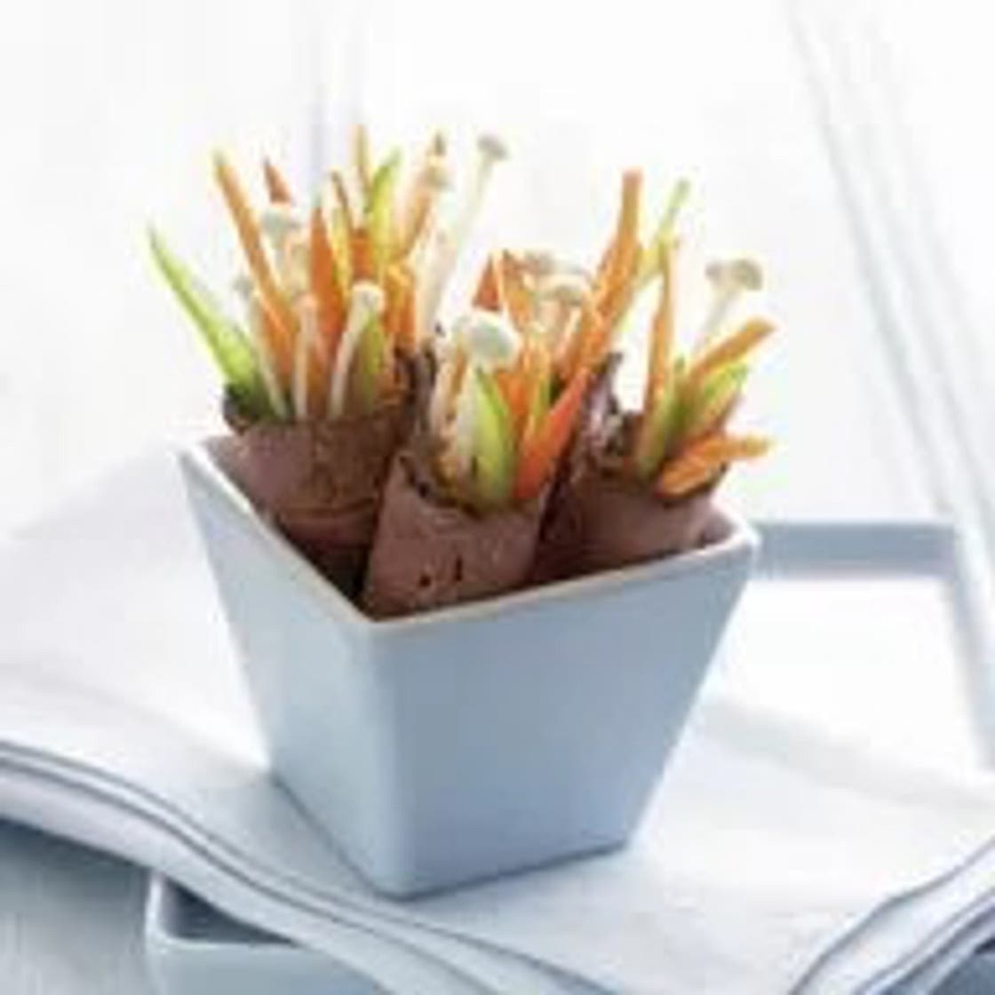Receta de Rollos de rosbif con verduras de primavera