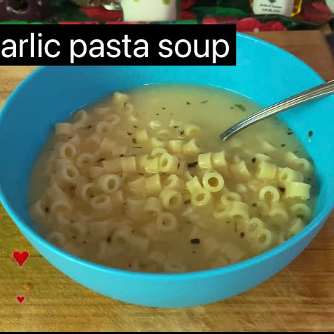 Cozy garlic pasta soup 