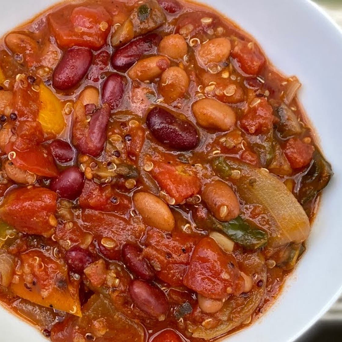 Vegan bean CHILI + quinoa.Healthy chili. How to make vegan chili. Spicy to taste! Full of nutrition!