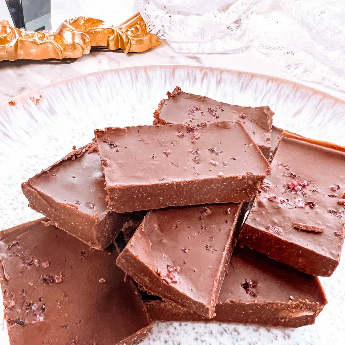 VEGAN 2-INGREDIENT FUDGE