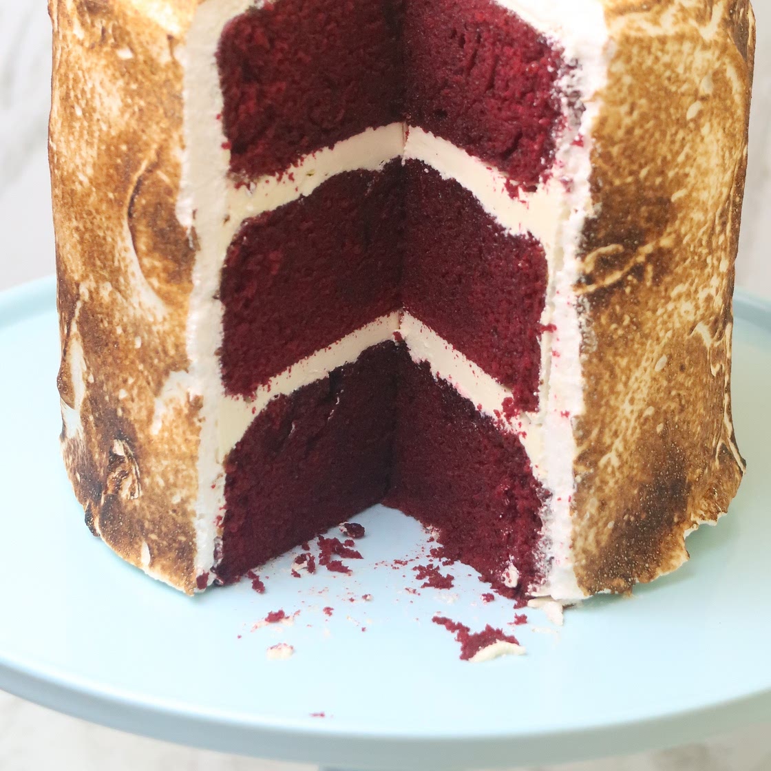 Red Velvet Meringue Cake