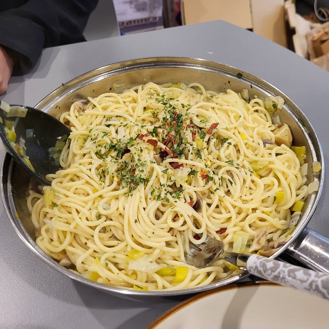 Creamy One-Pot Mushroom and Leek Pasta