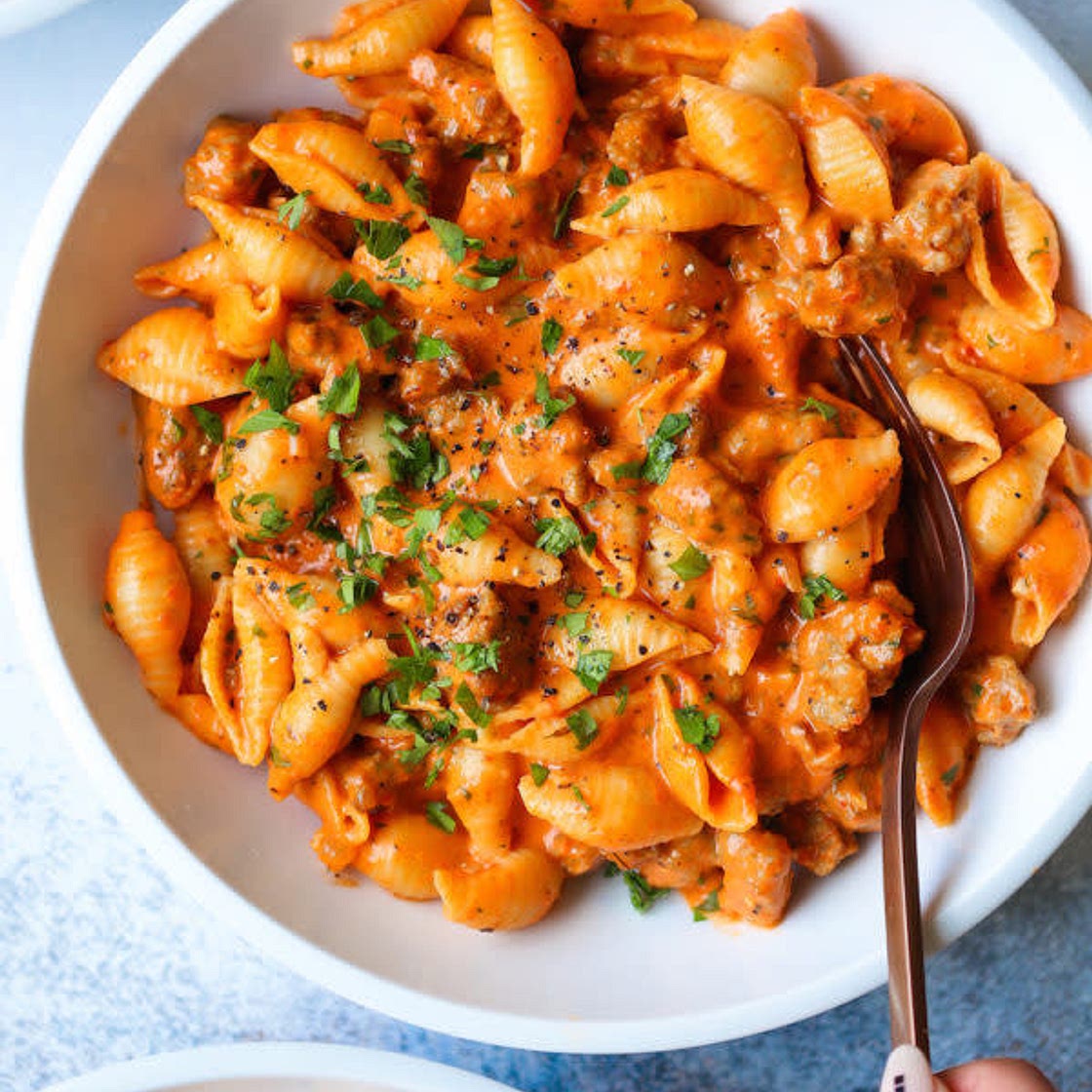 Red bell pepper sauce pasta