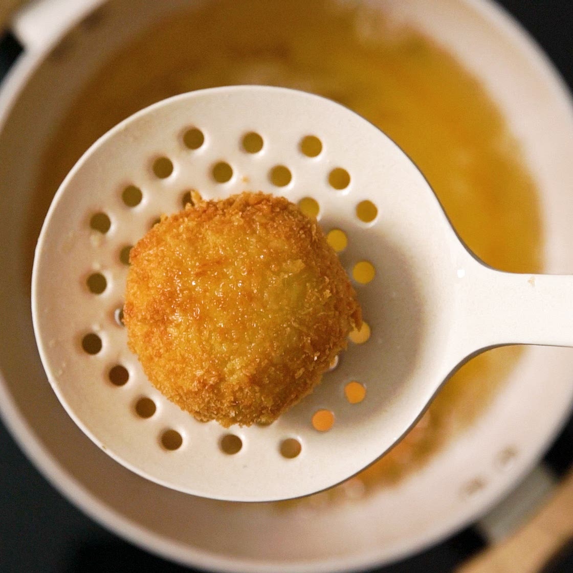 Crispy Pap Cakes with a Cheesy Centre