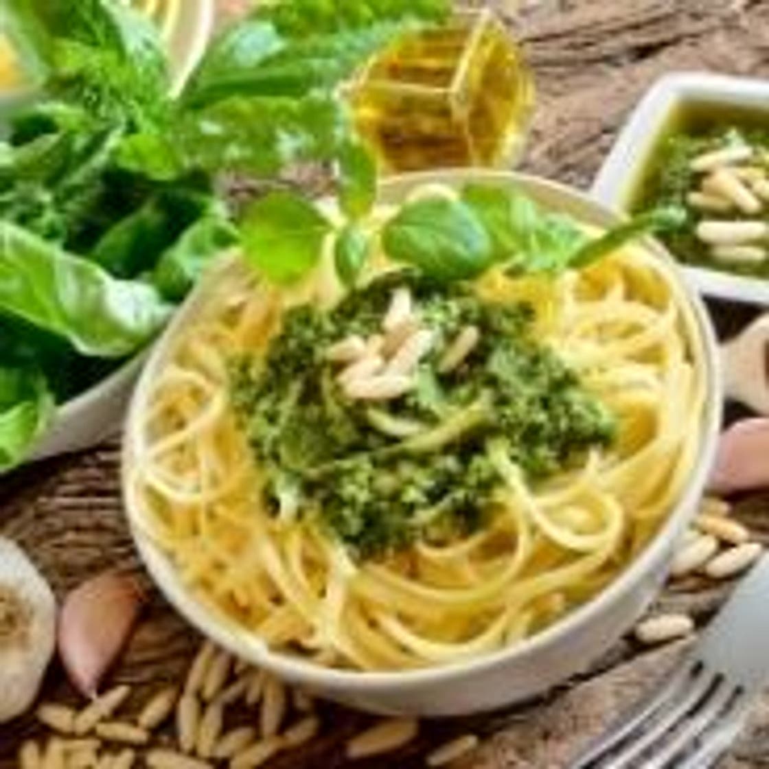 Linguine with Genoese pesto