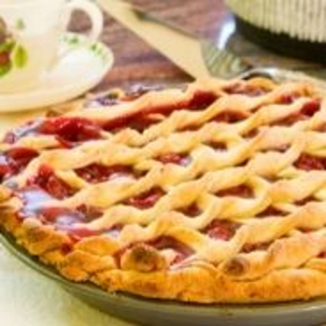 Dried cherry pie