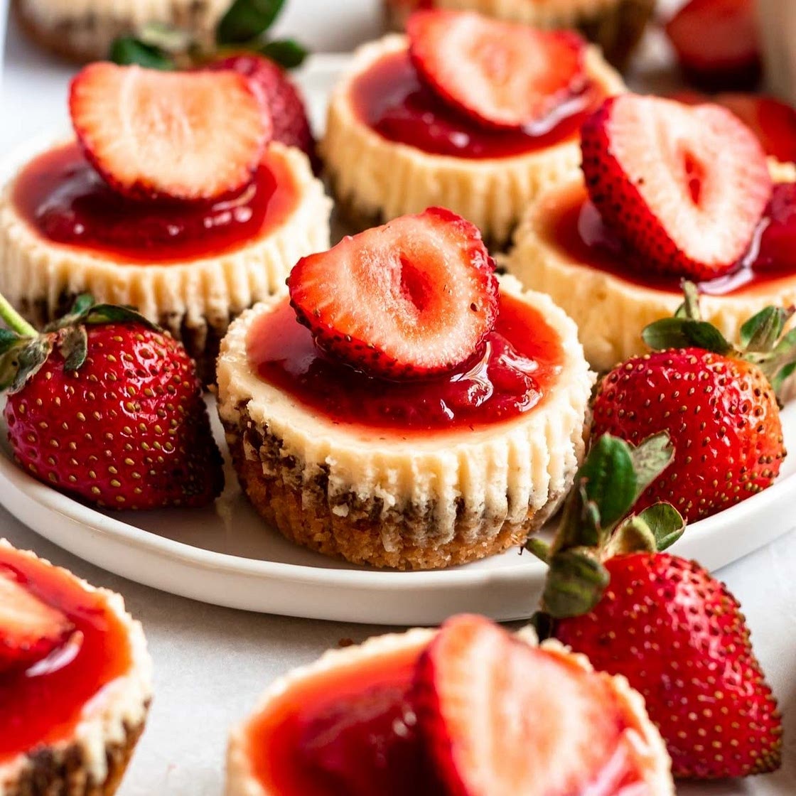 Mini Strawberry Cheesecakes