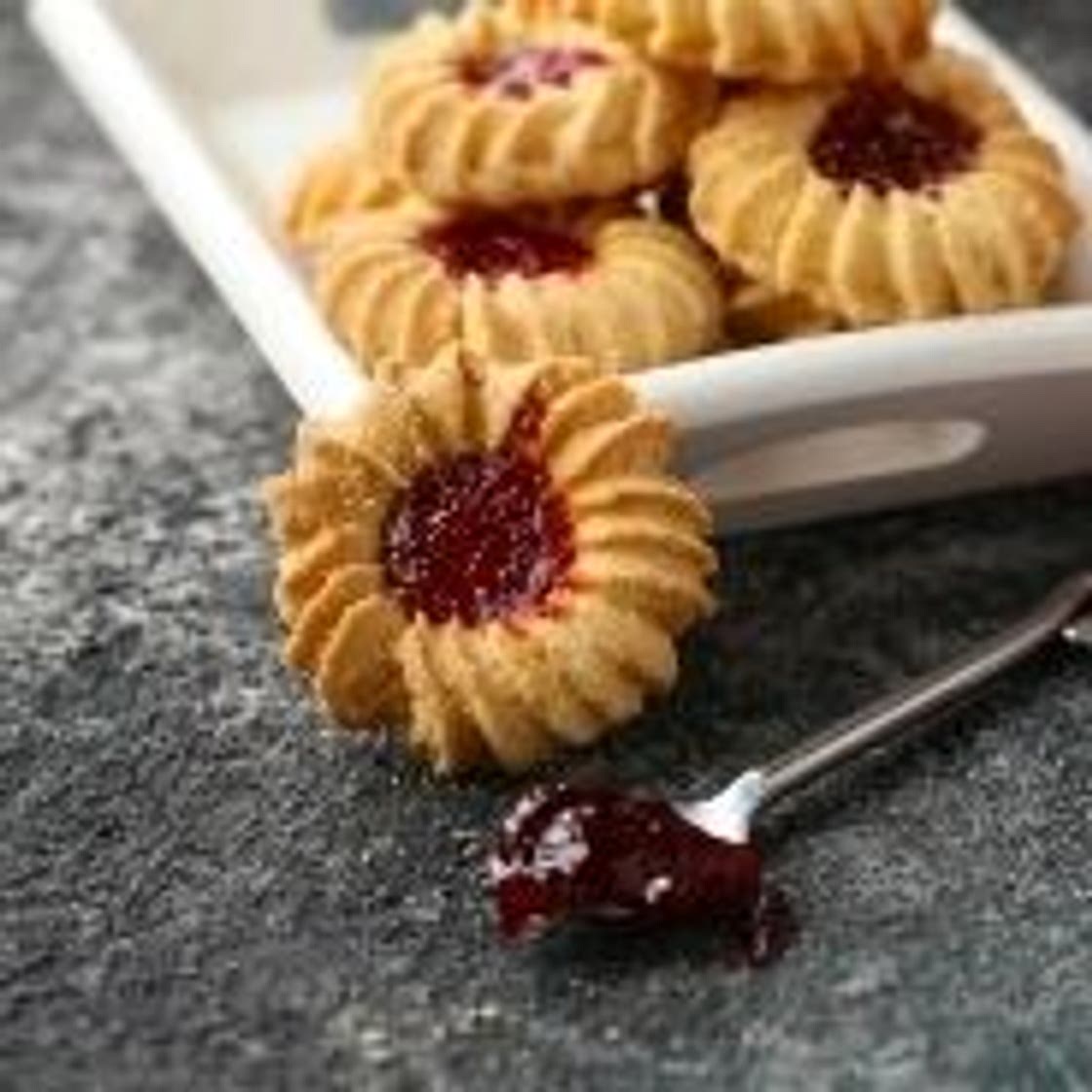 Butter biscuits with jam
