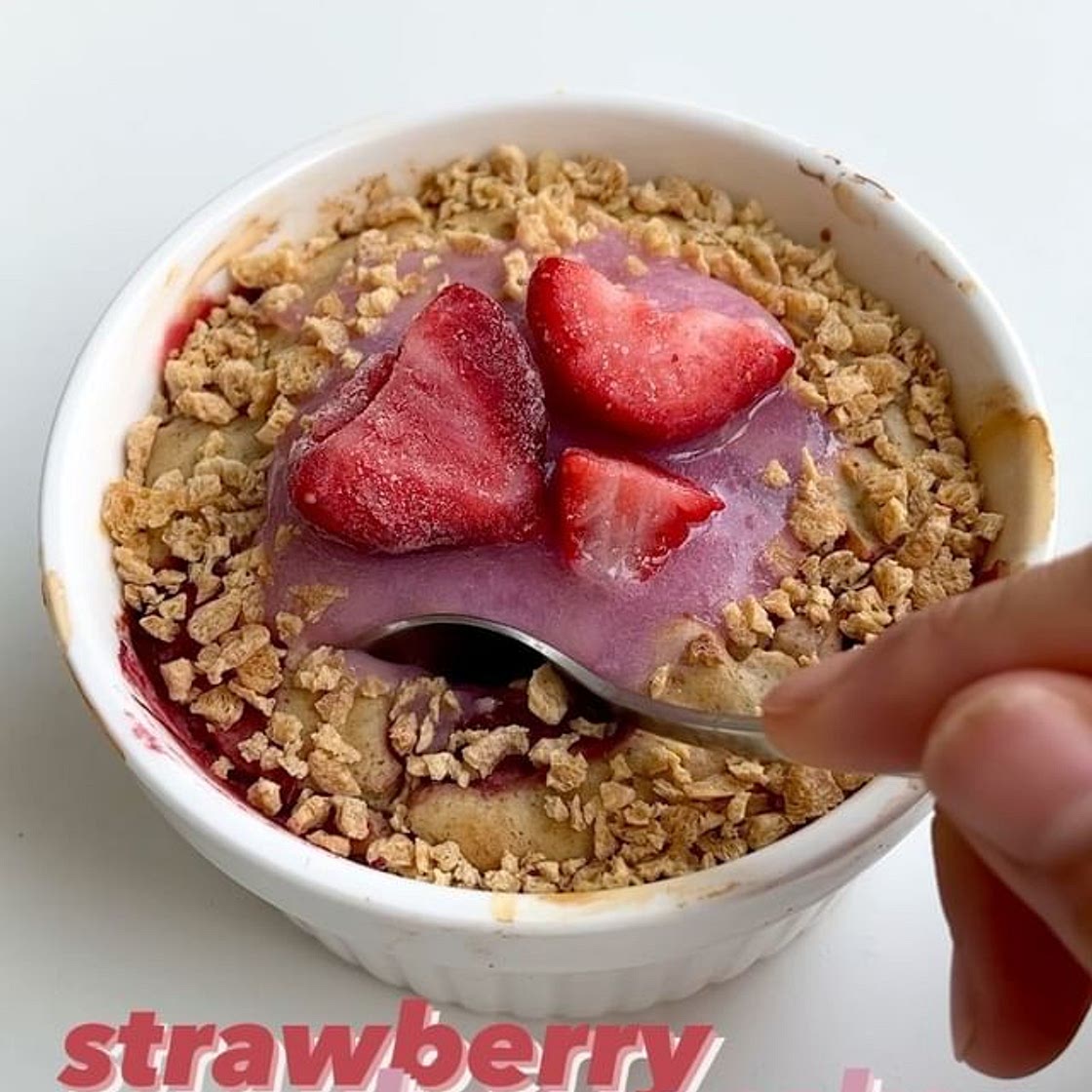 Strawberry Cheesecake Baked Oats
