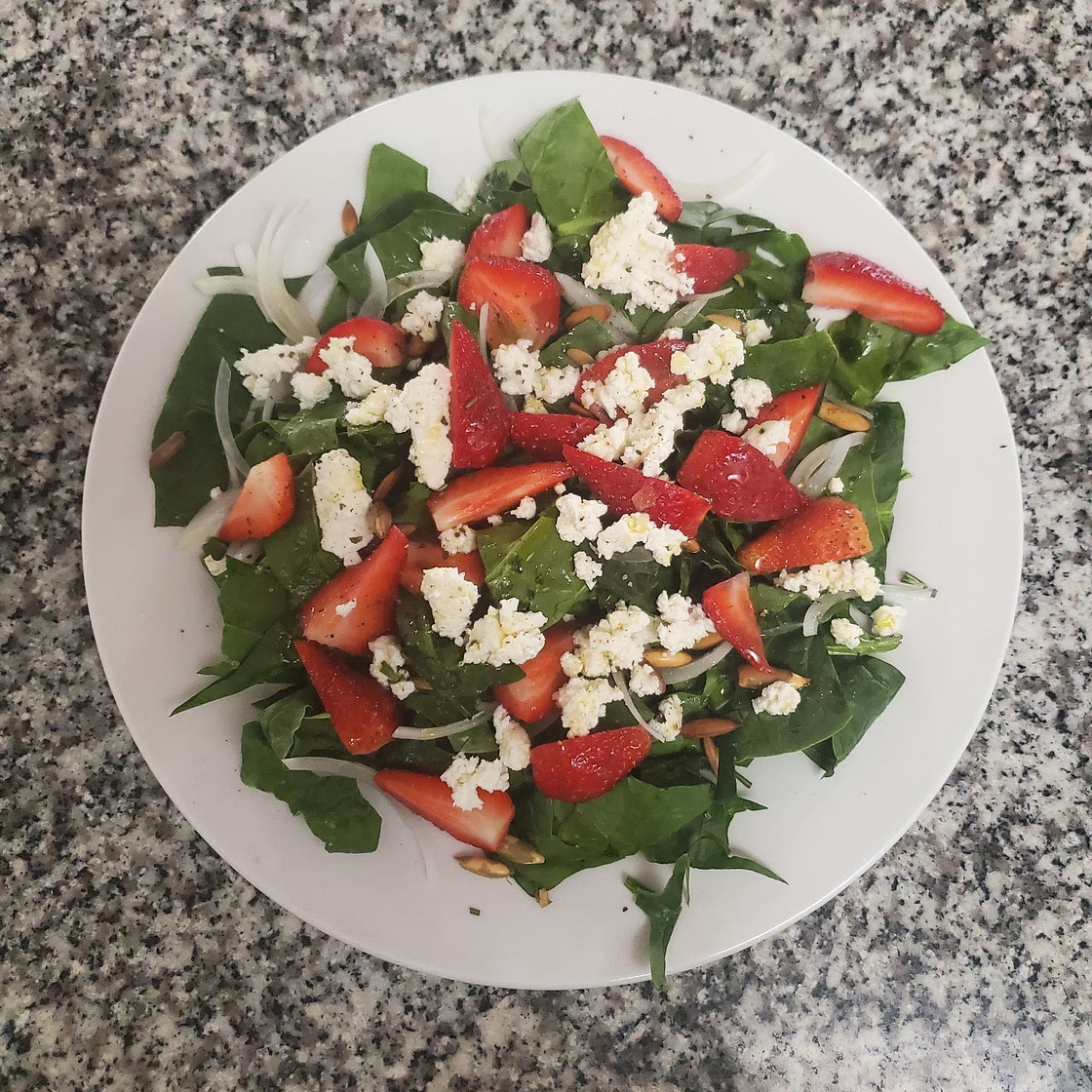 Easy Gourmet Spinach Salad with Strawberries & Goat Cheese