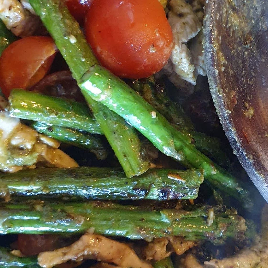 One-Pan Pesto Chicken and Veggies