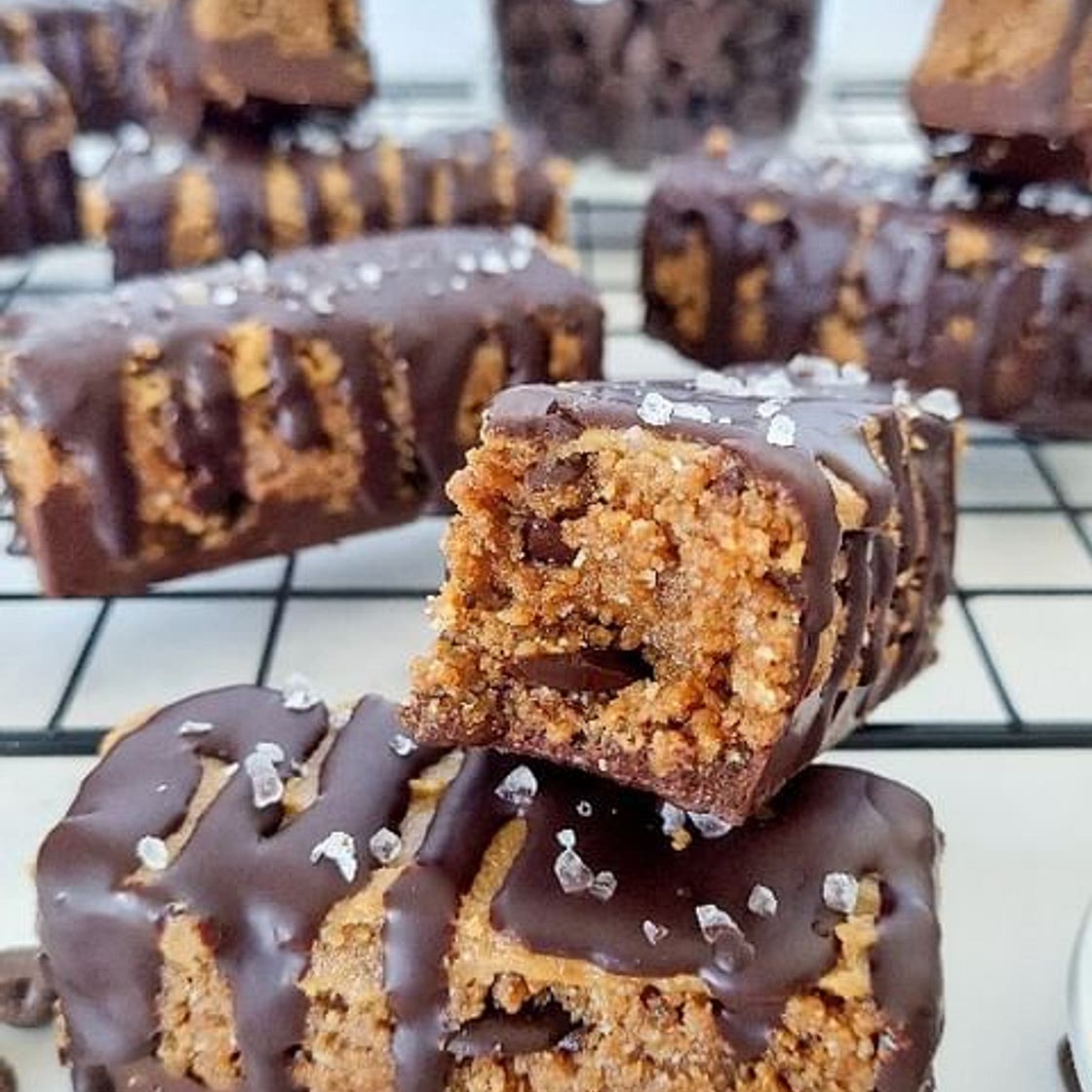Salted Caramel Cookie Dough Protein Bars