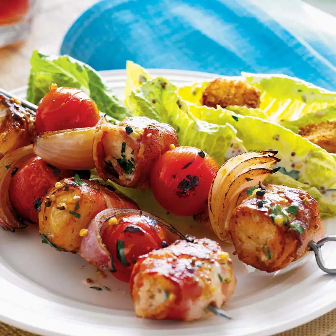 Recette de brochettes de poulet grillé à la César | Coup de Pouce