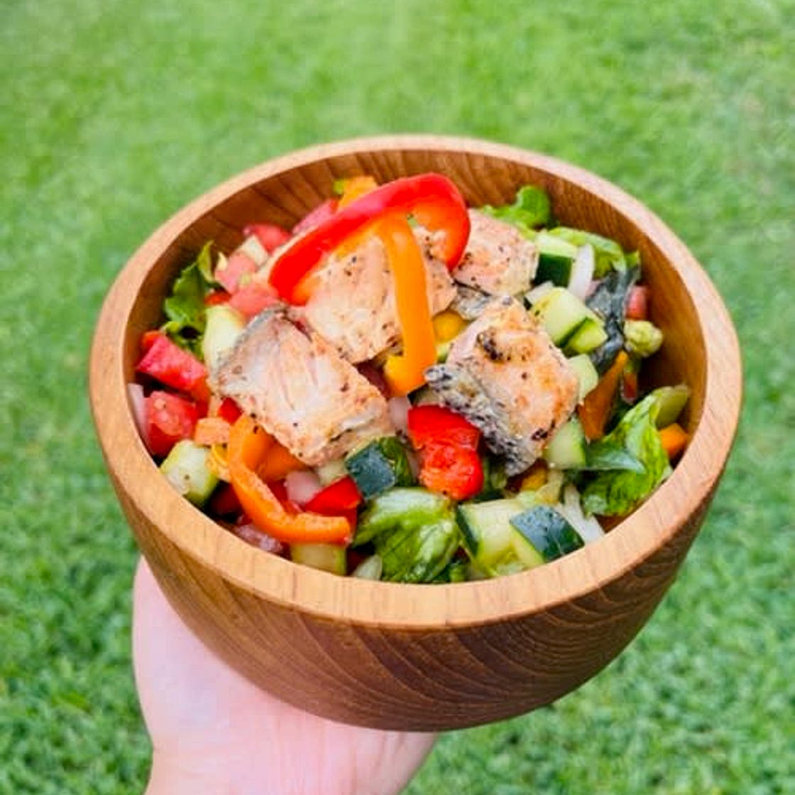 Cầu vồng Cá Hồi Salad (Thao)