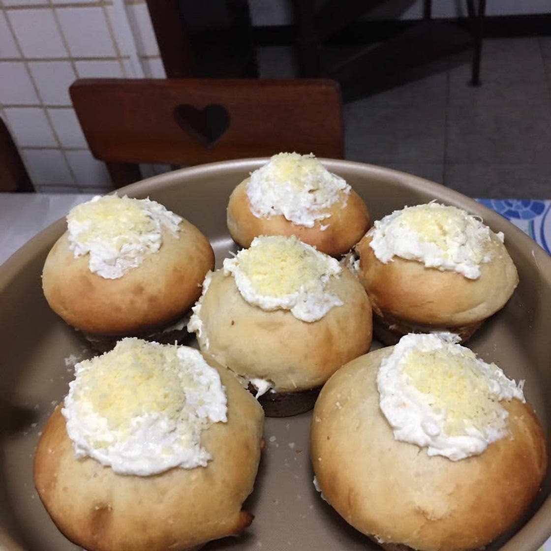 Pão caseiro recheado
