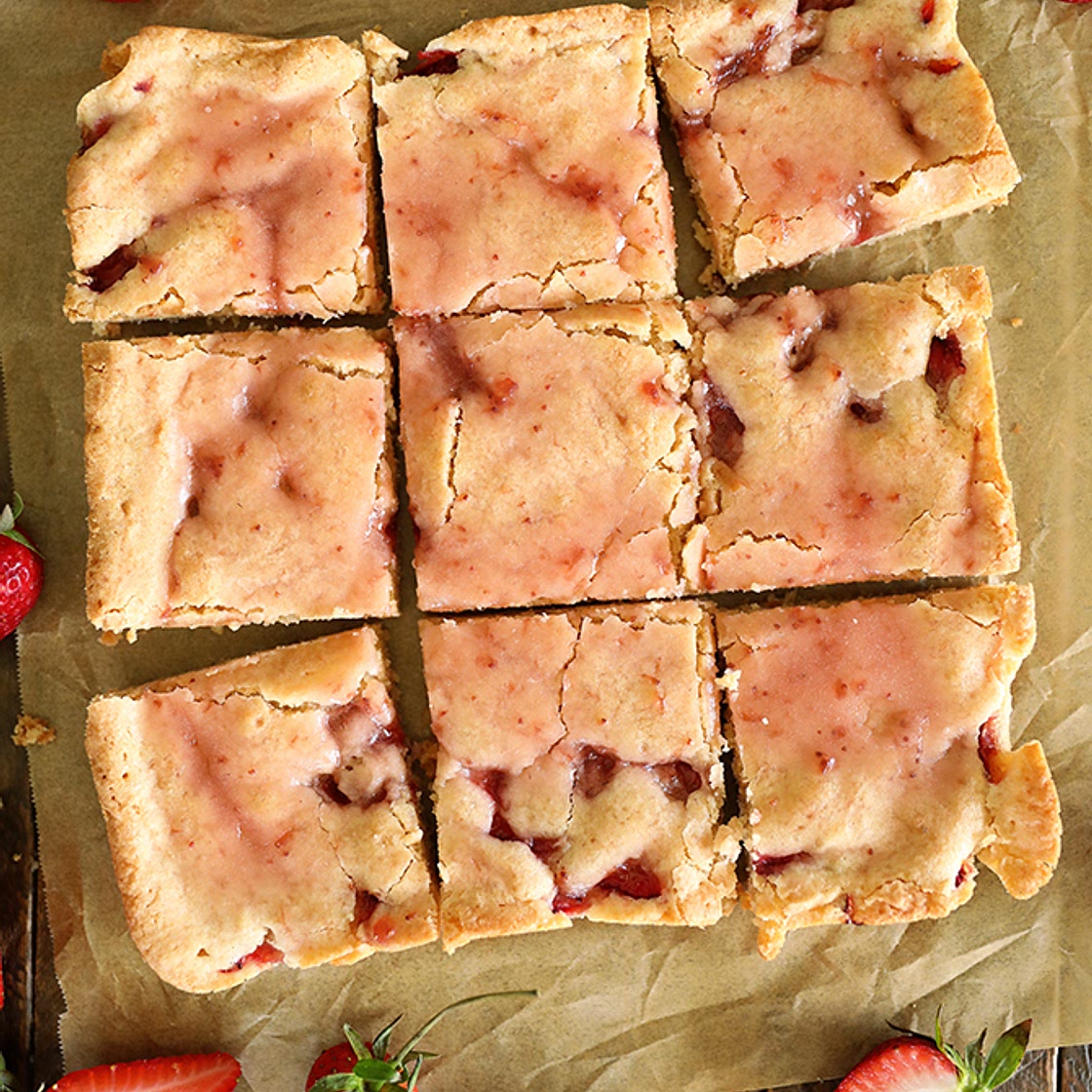 Fresh Strawberry Blondies