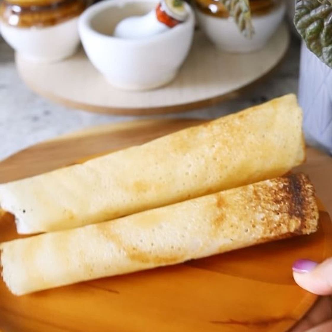 CRISPY DOSA WITH COCONUT CHUTNEY