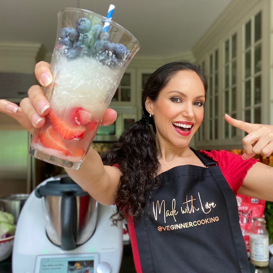 Red, White, & Blue Frozen Lemonade 💙 | Veginner Cooking