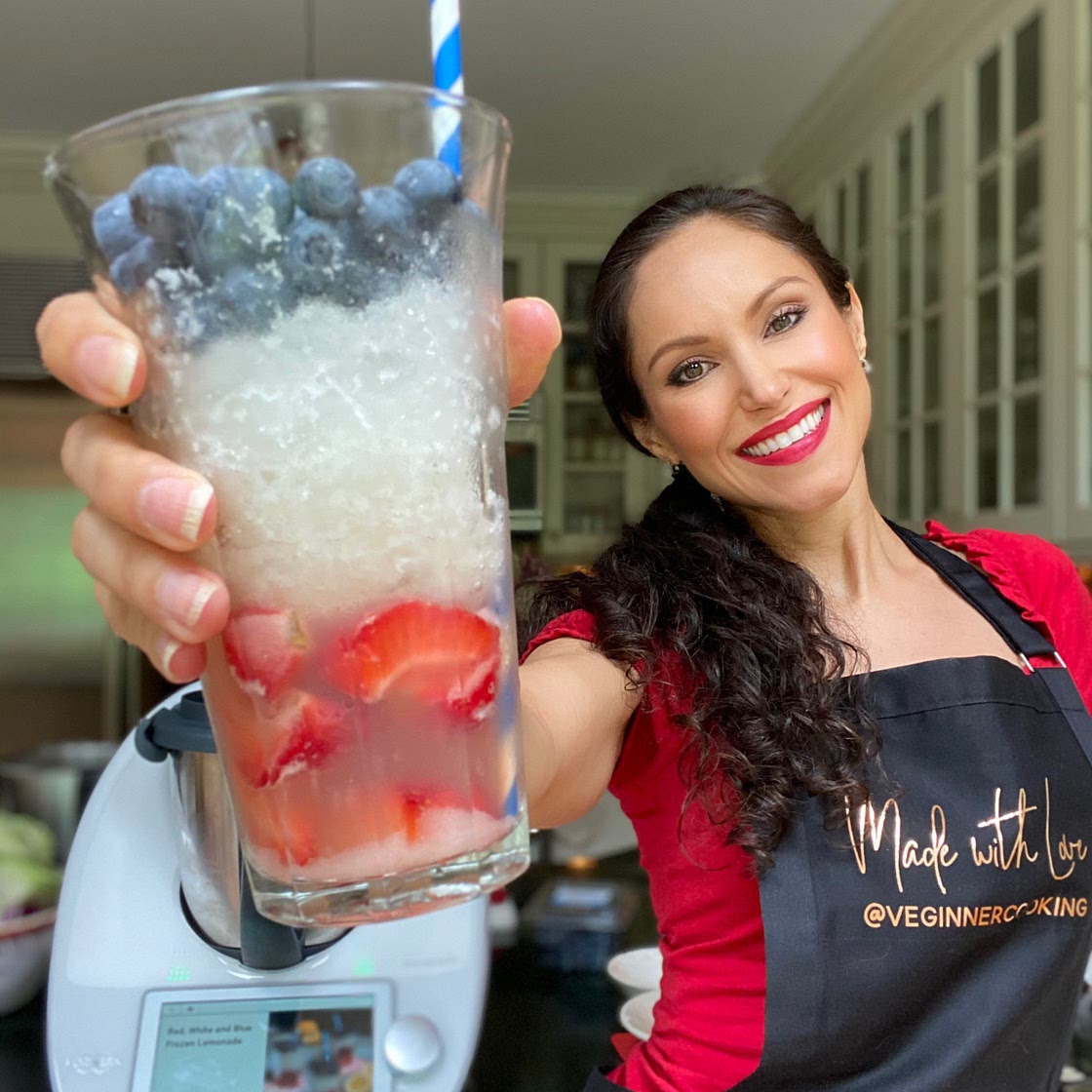 Red, White, & Blue Frozen Lemonade 💙 | Veginner Cooking