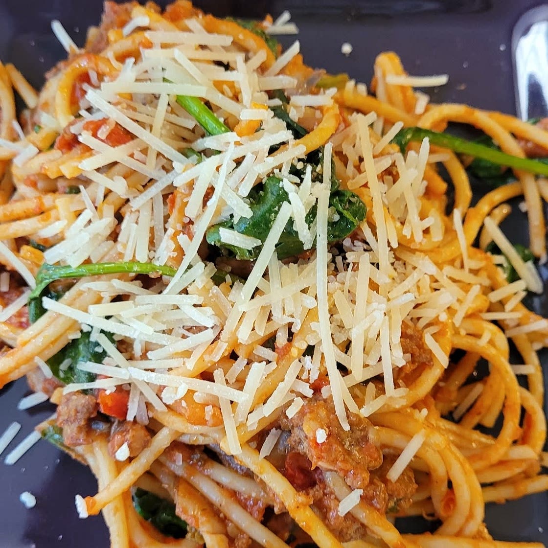 Spelt spaghetti with chorizo & mushrooms (low salt low carb)