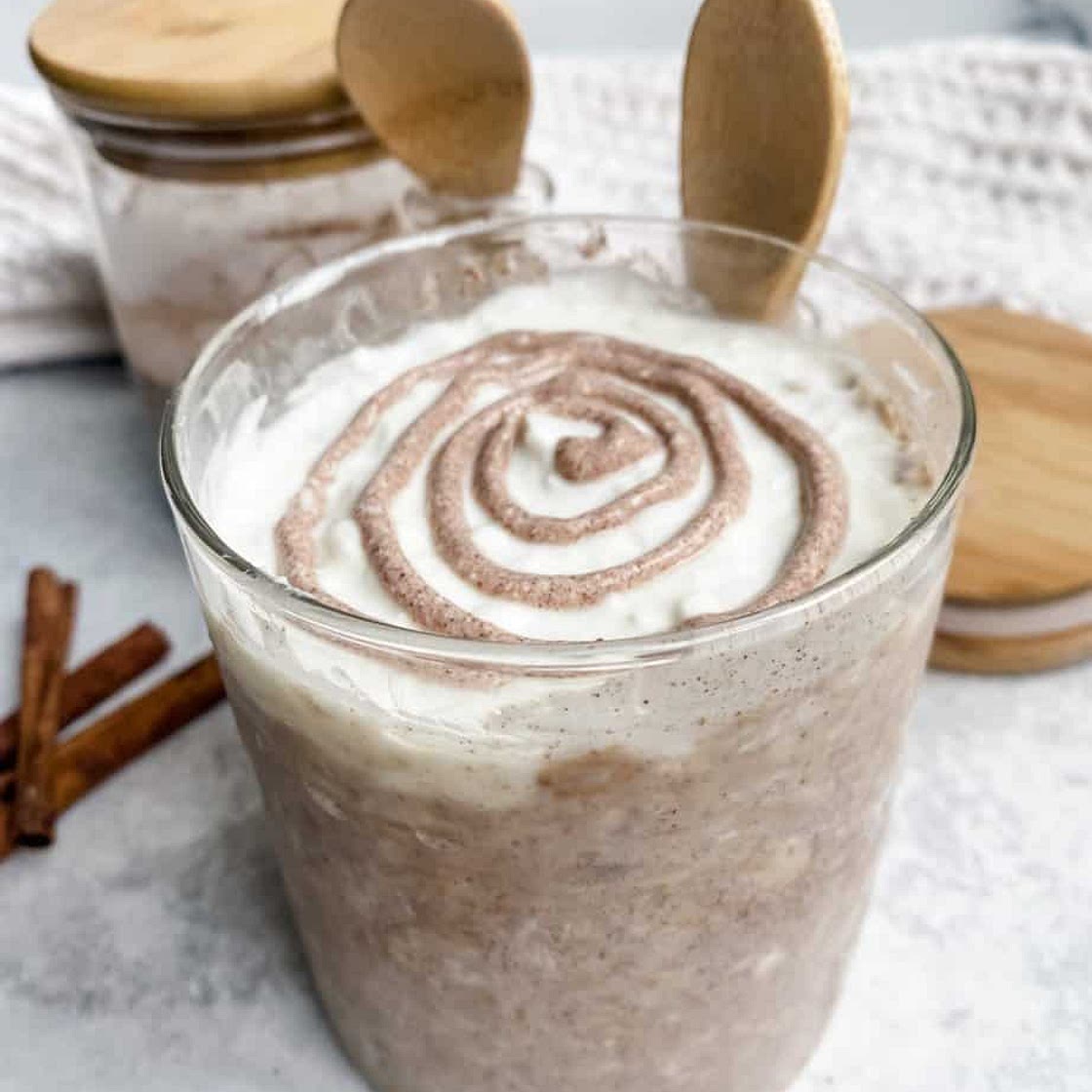 Cinnamon Roll Overnight Oats