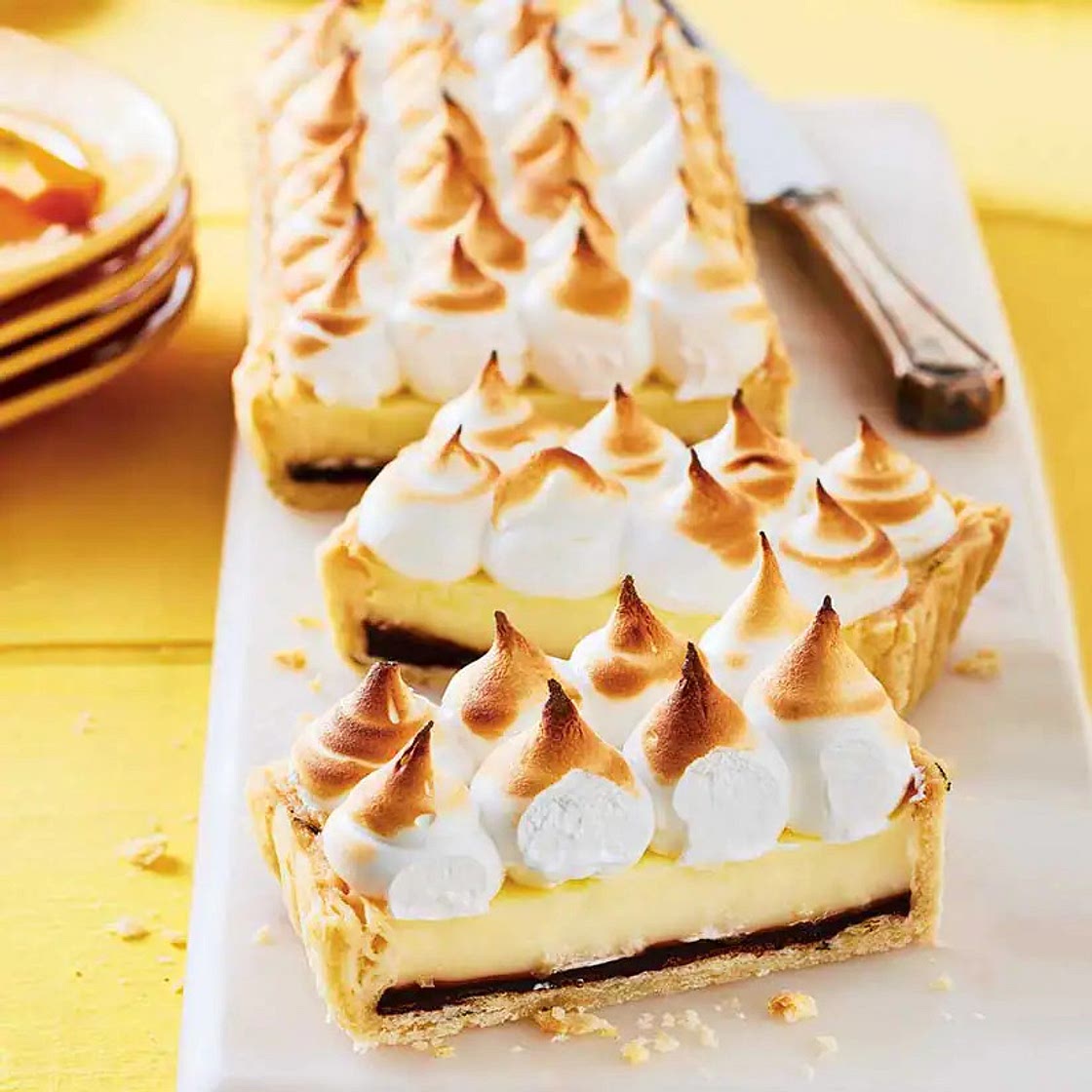 Recette de tarte au citron et au chocolat meringuée | Coup de Pouce