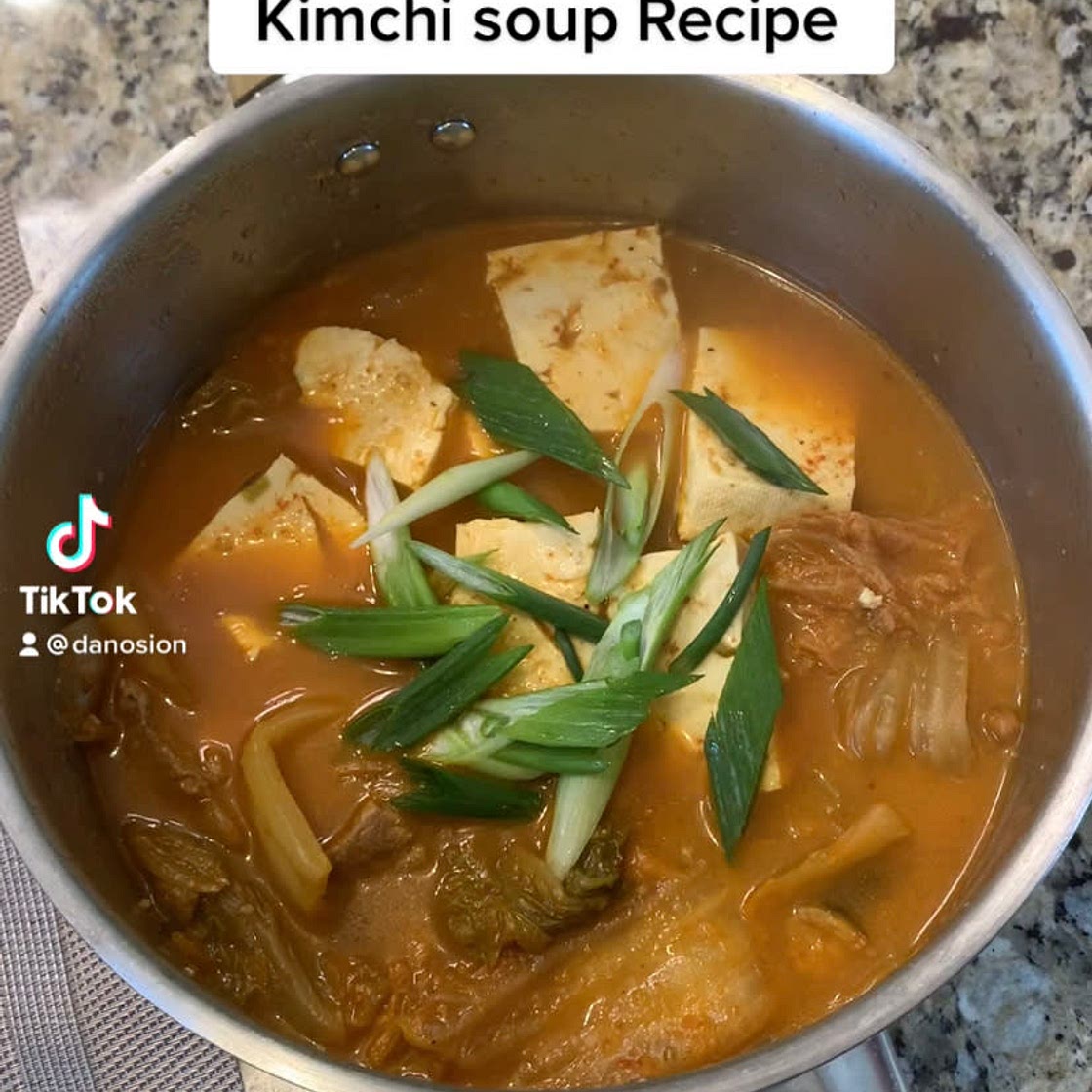 Kimchi soup