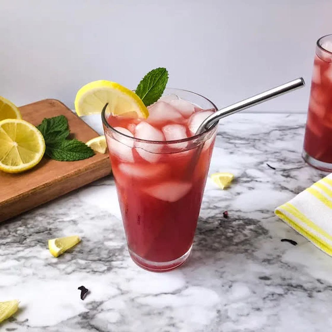 low calorie Hibiscus Lemonade