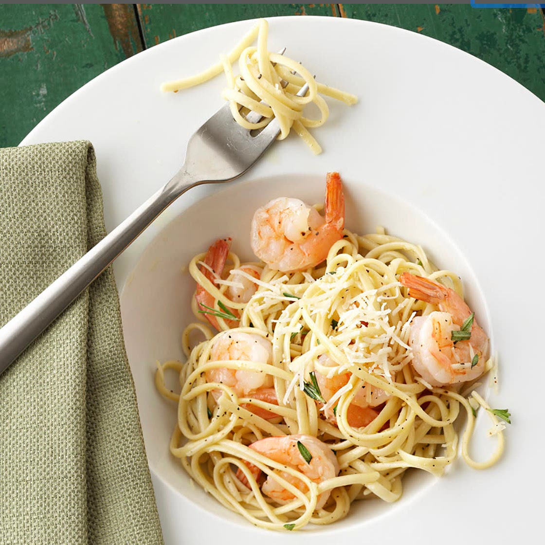 Garlic prawn linguine