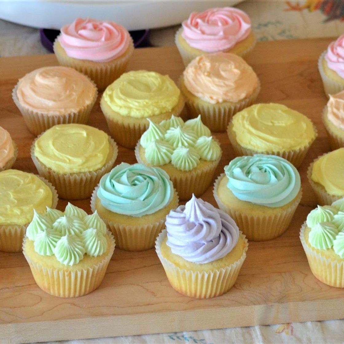 Vanilla Cupcakes with Swiss Meringue Buttercream