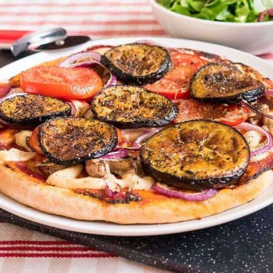 AUBERGINE PIZZA WITH CASHEW CHEESE 🧀 