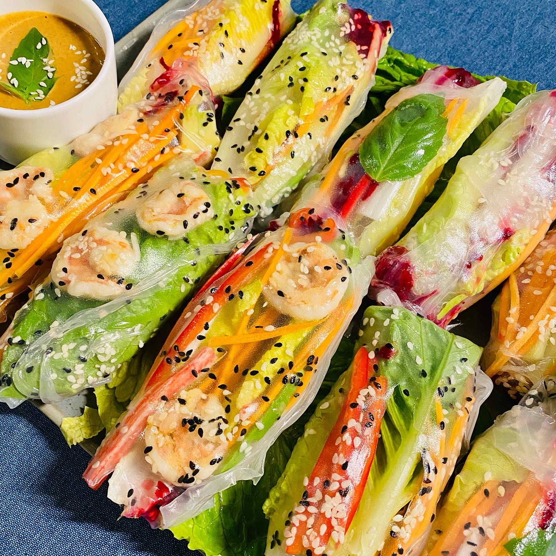 Fresh Spring Rolls with Peanut Sauce