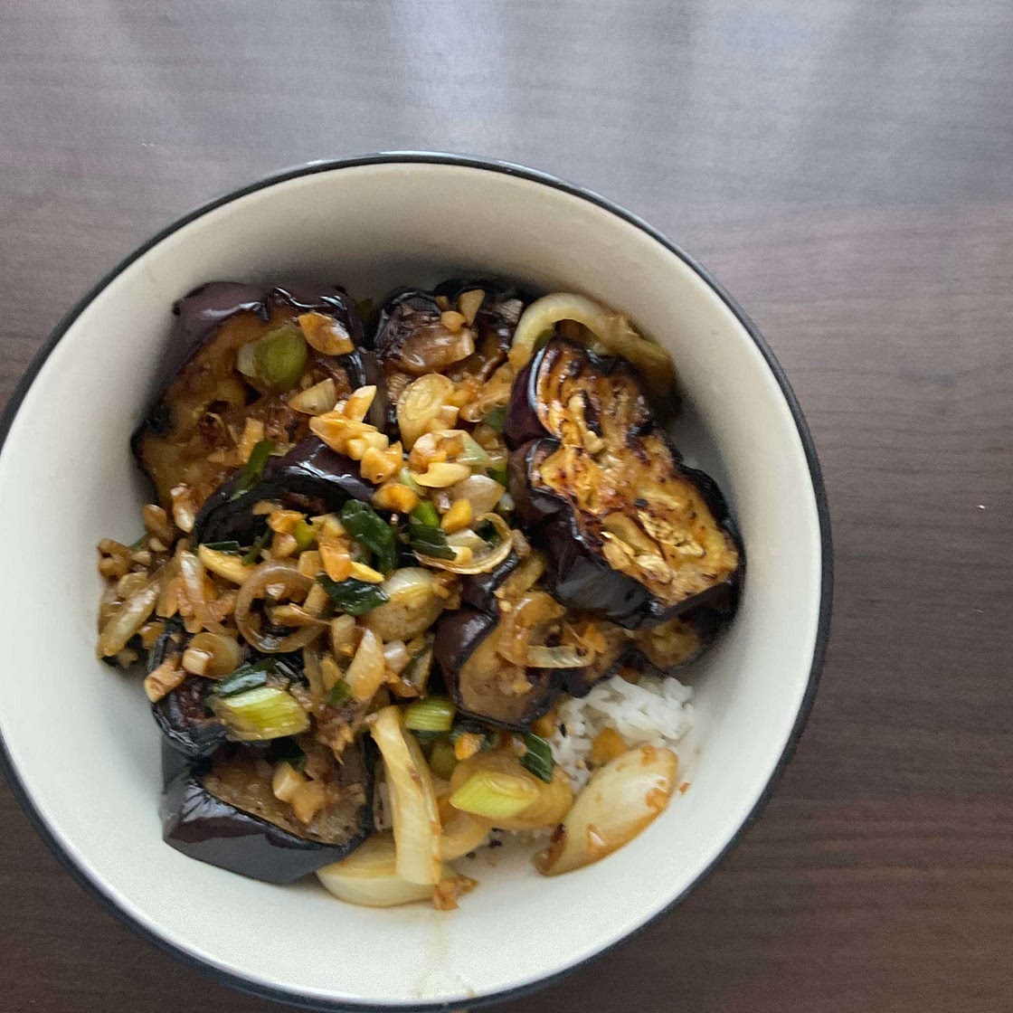 Yu xiang qie zi: Chinesisches Auberginen Gemüse mit Knoblauch und Chili - Ina Isst