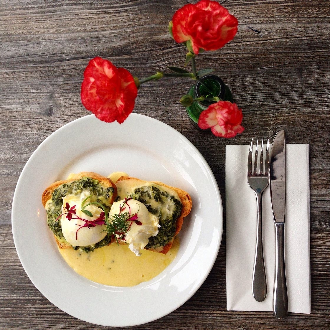 Romantic brunch discovered by emma jane fox on We Heart It