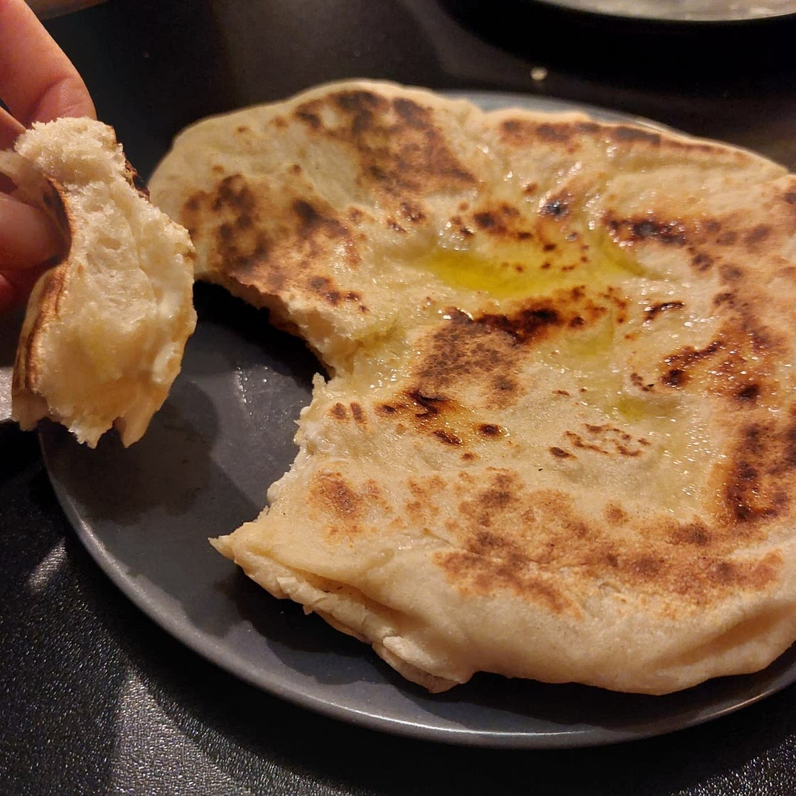 Naans au fromage: recette de pain indien