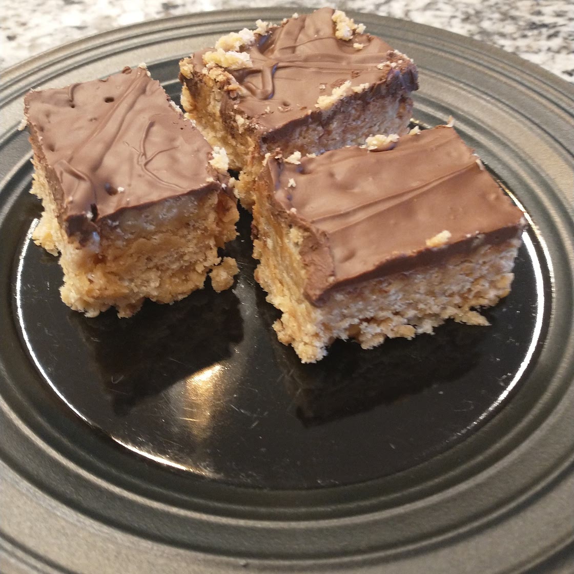 Scotcheroos (aka grown up rice crispy treats)