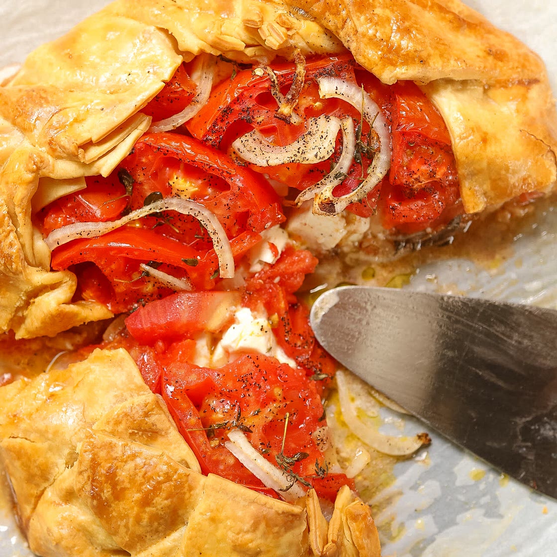 Feta and tomatoes galette 