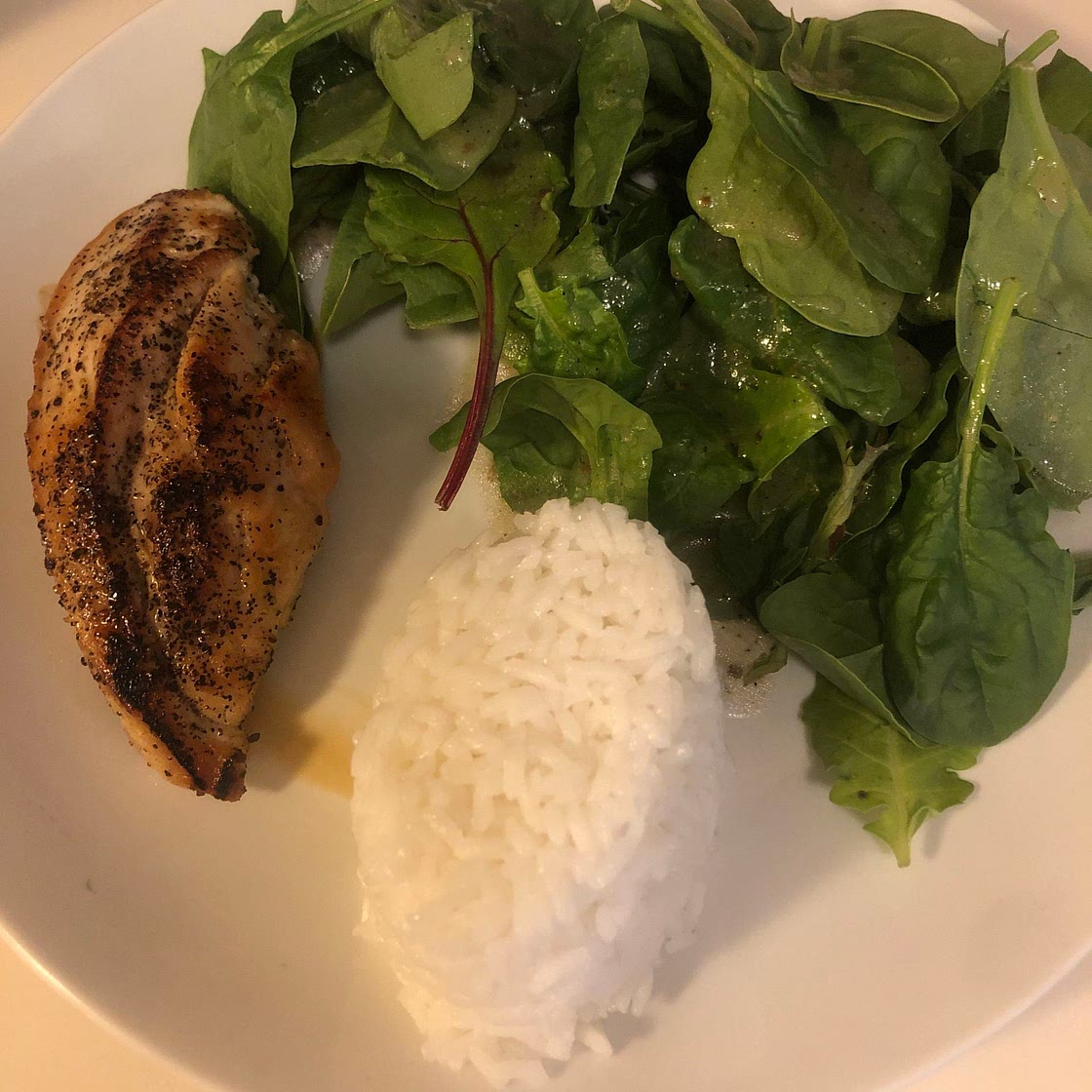 Simple lunch: Chicken, rice and salad