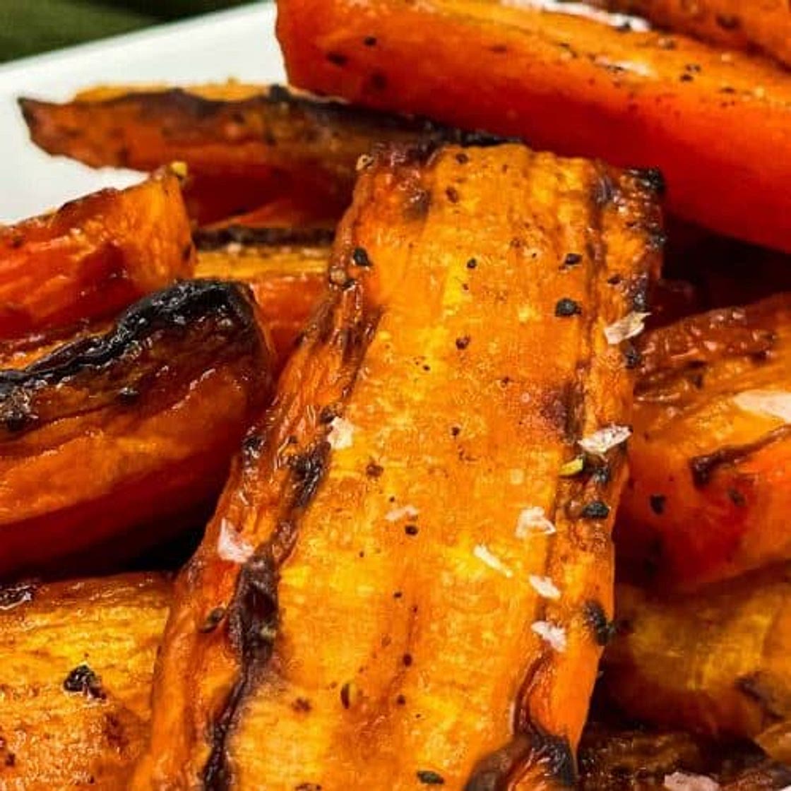 Maple roasted air fryer carrots