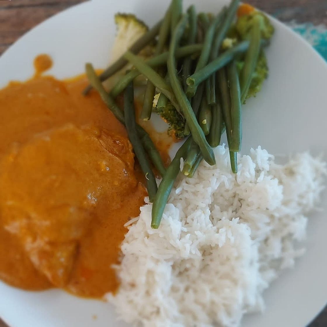 Healthy Delicious Creamy Chicken! MUST TRY! One of my most popular recipes, wanted to share this again with you all as there are a lot of new people joining us! It tastes absolutely unreal!! So creamy and really macro friendly🤌🏽 For the chicken: 2 chicke