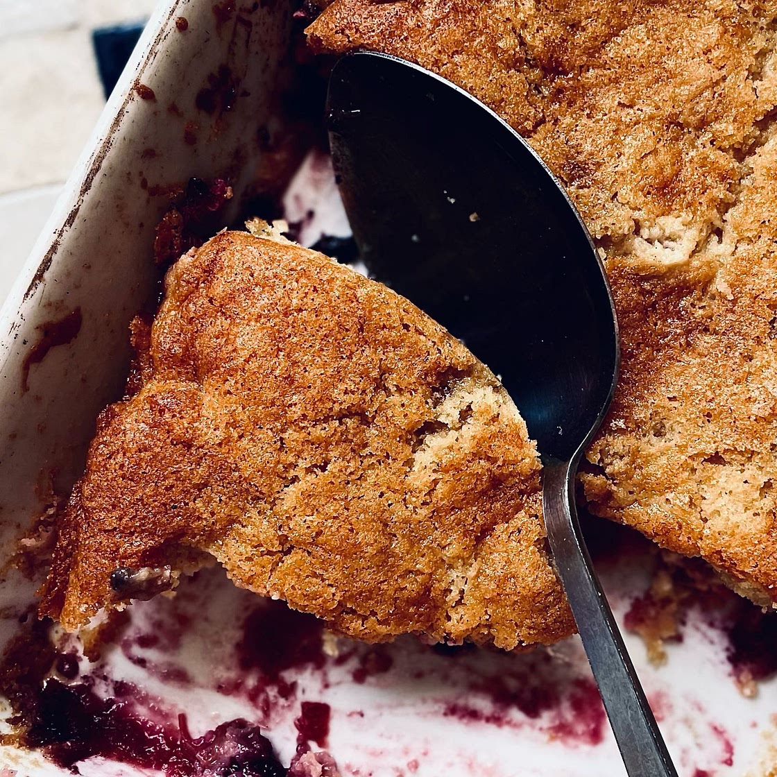 Apple & rhubarb sponge pudding