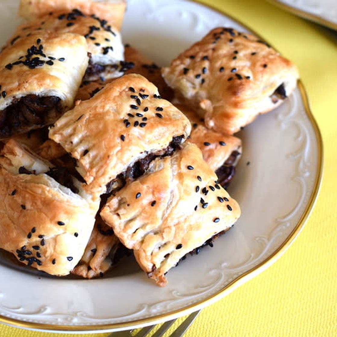 Smördegspajer med svamp- och tofufyllning