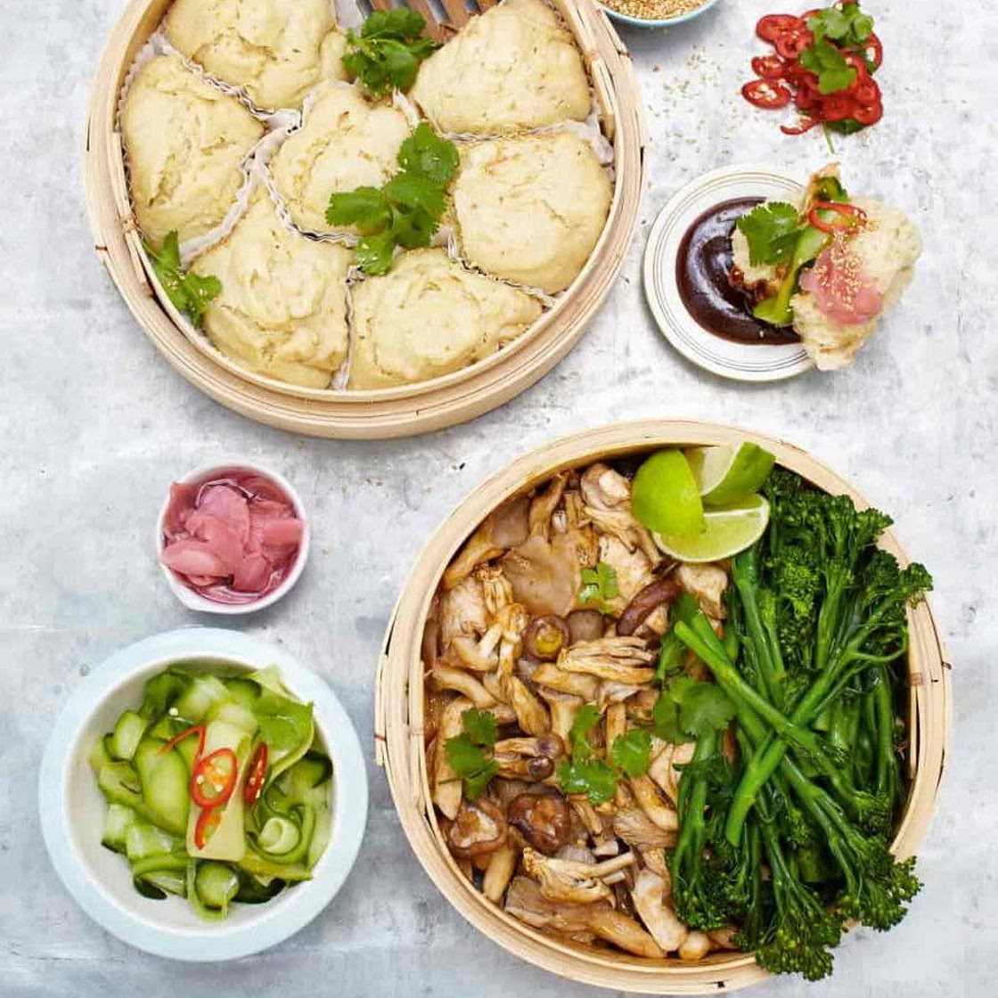 CHICKEN DIM SUM COCONUT BUNS, CUCUMBER PICKLE & HOI SIN SAUCE