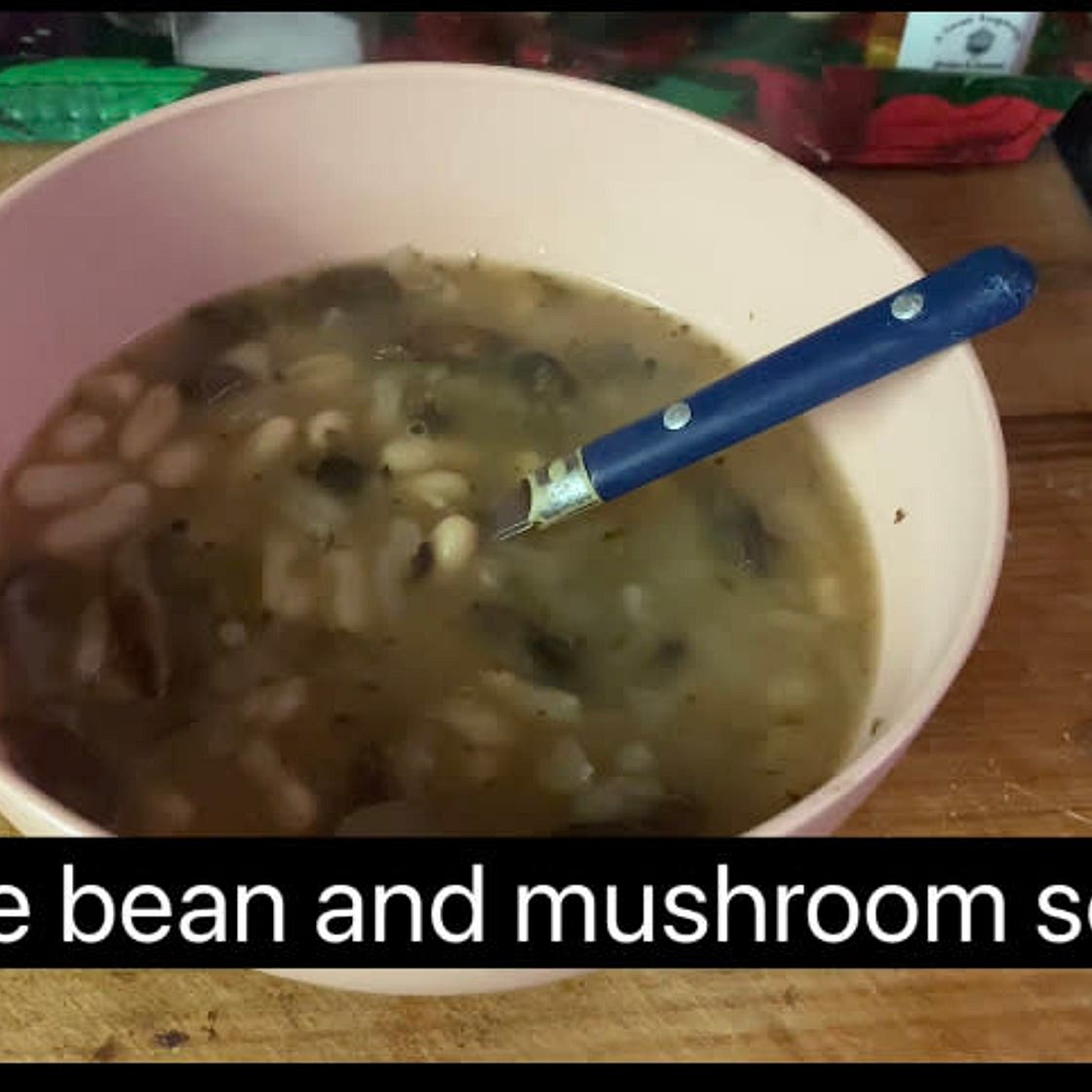White bean and mushroom soup 