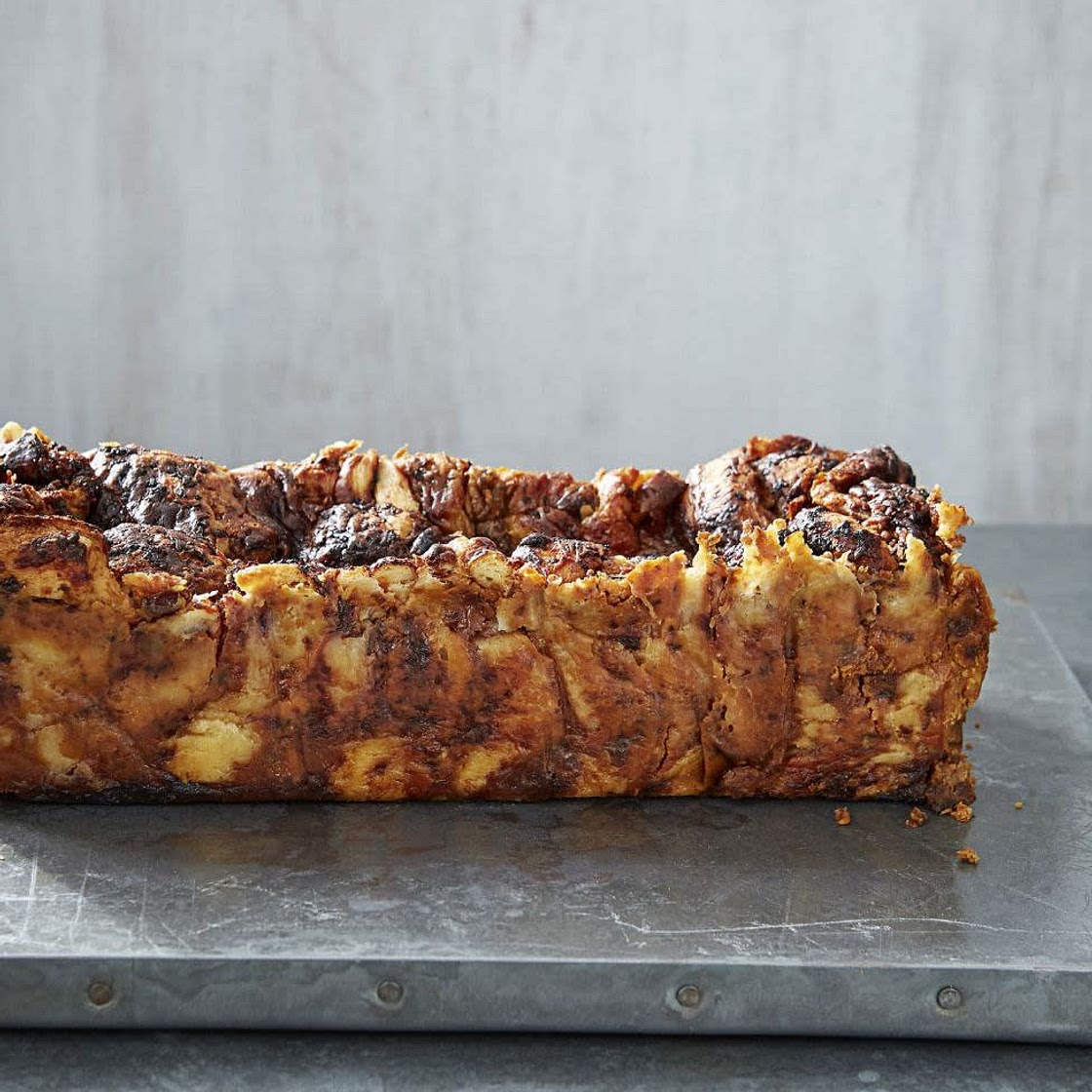 SMOKED CHEESE AND BEETROOT PULL APART BREAD
