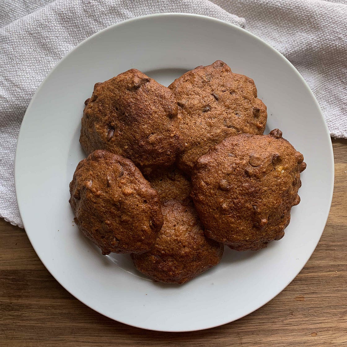 Banana Bread Chocolate Chip Cookies - GONANAS